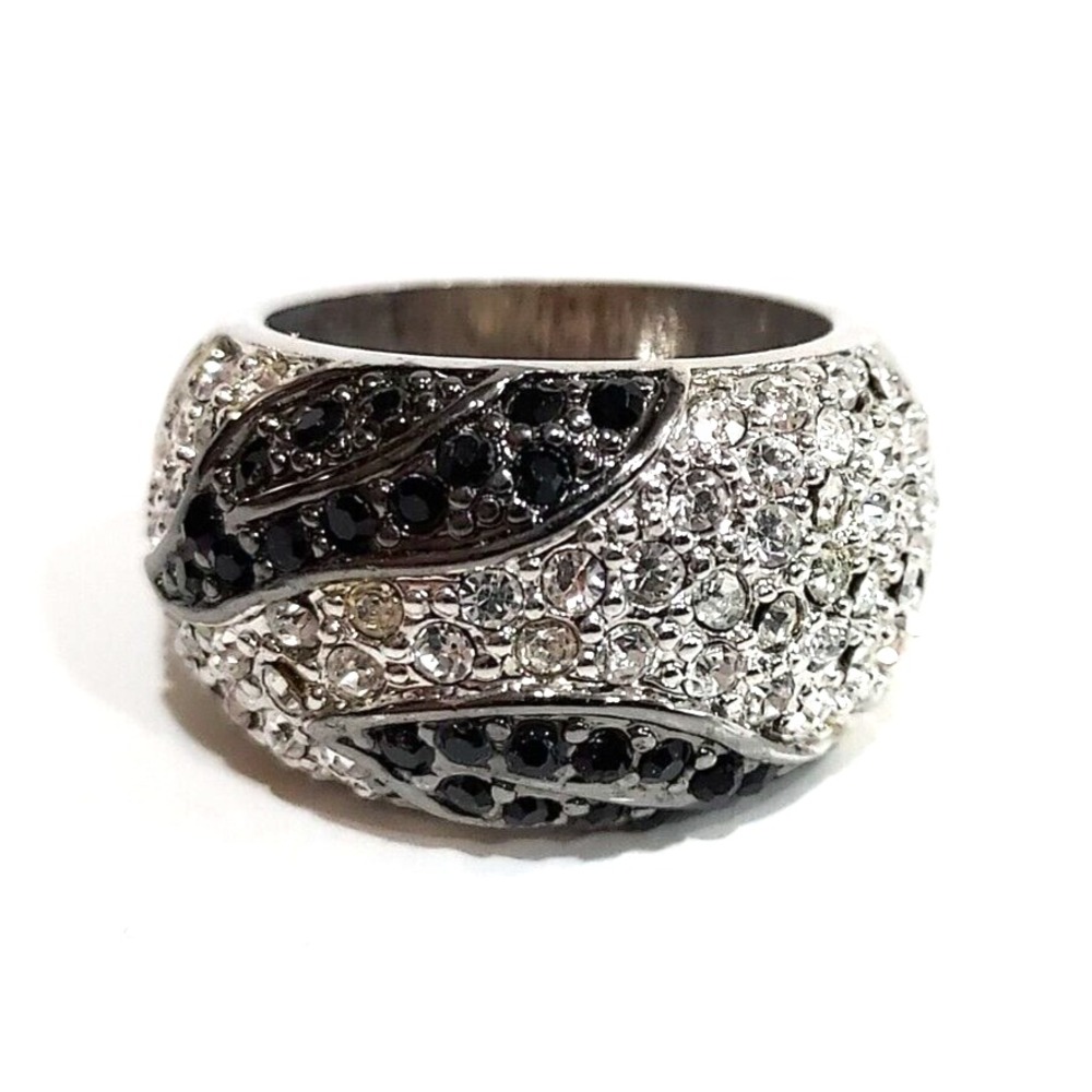 Ring Sz 6.75 Fashion Ring - Silver Tone Wide Band Pave Set Black & Clear
